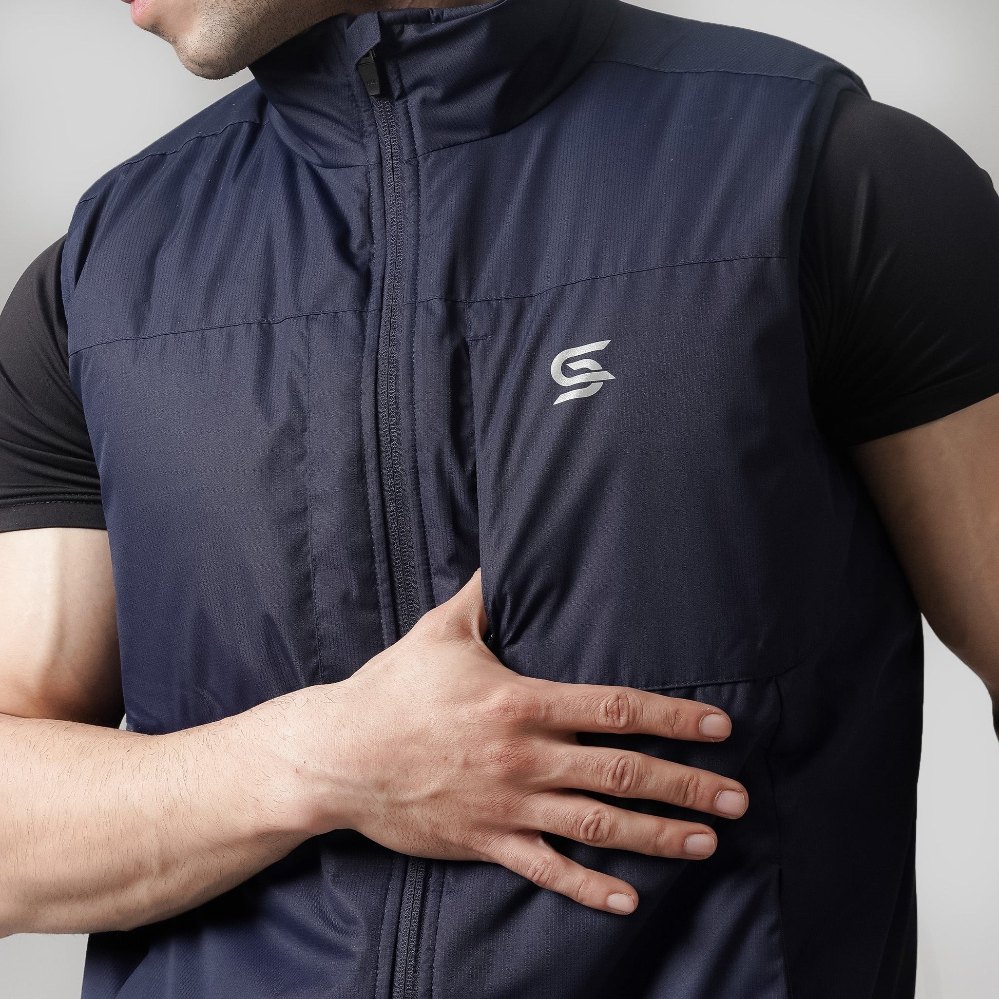 AeroLite Padded Vest Men - Sports Cartel